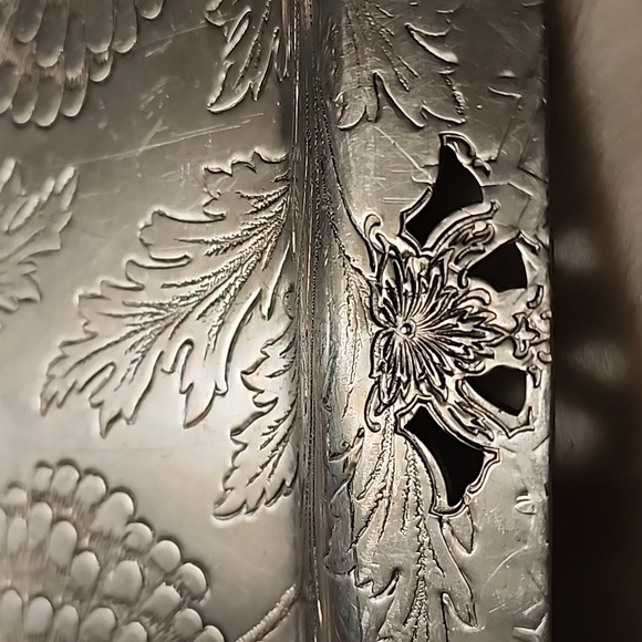 VINTAGE  FORMAN4FAMILY EMBOSSED ALUMINUM TRAY - Picture 2 of 7